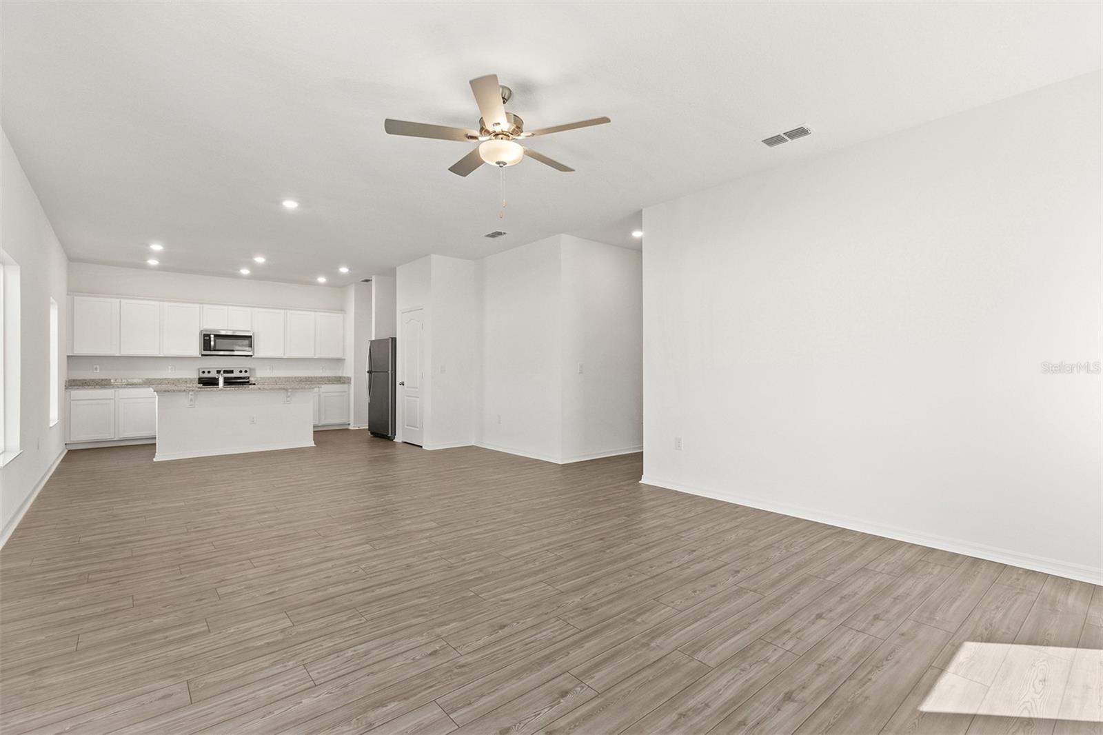 PEACH CROSSINGS - Residential