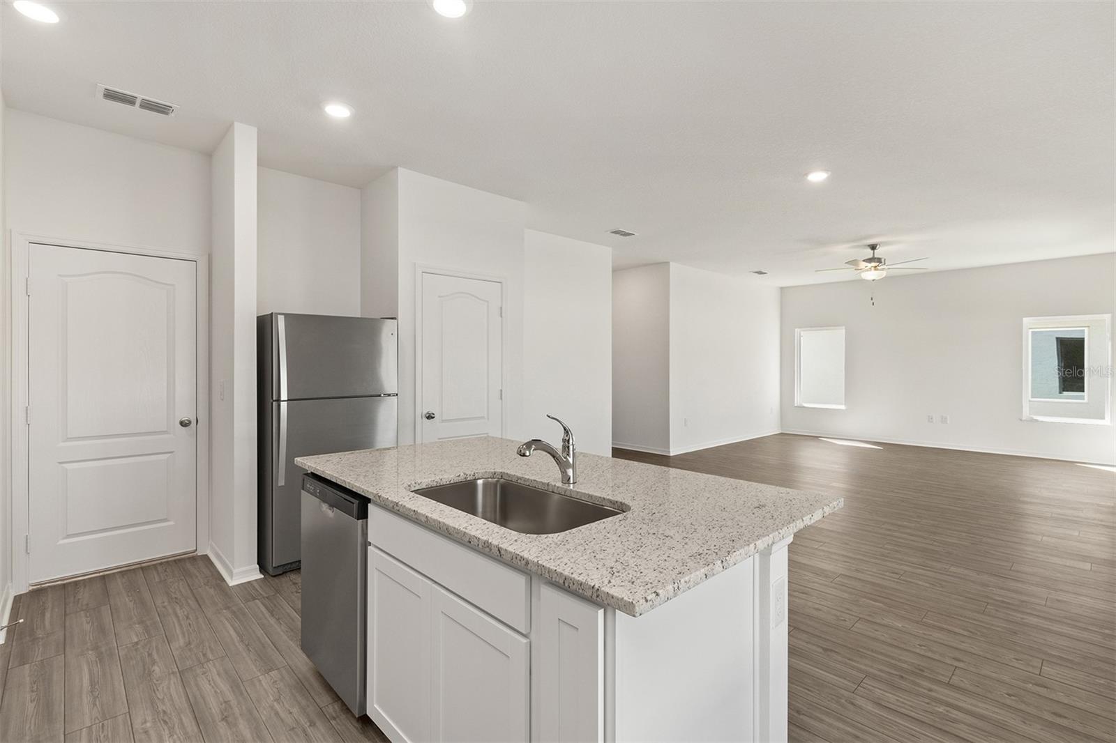 PEACH CROSSINGS - Residential