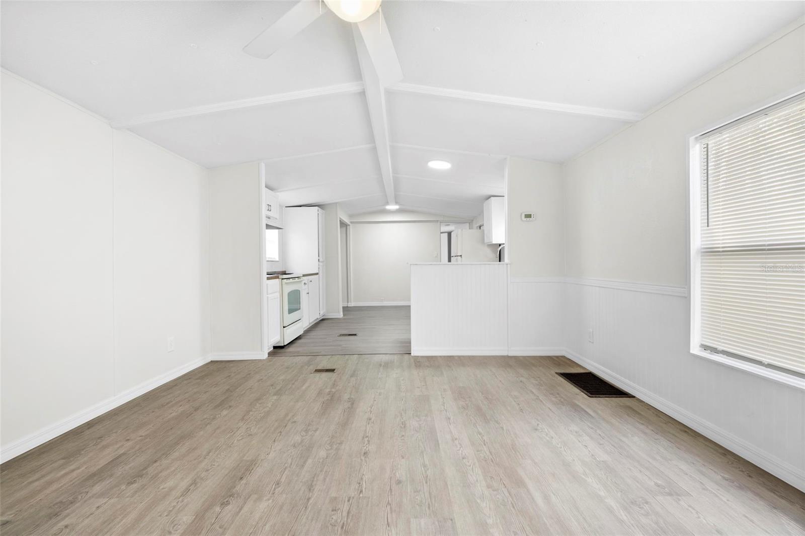 HOLIDAY ACRES UNIT 01 - Residential