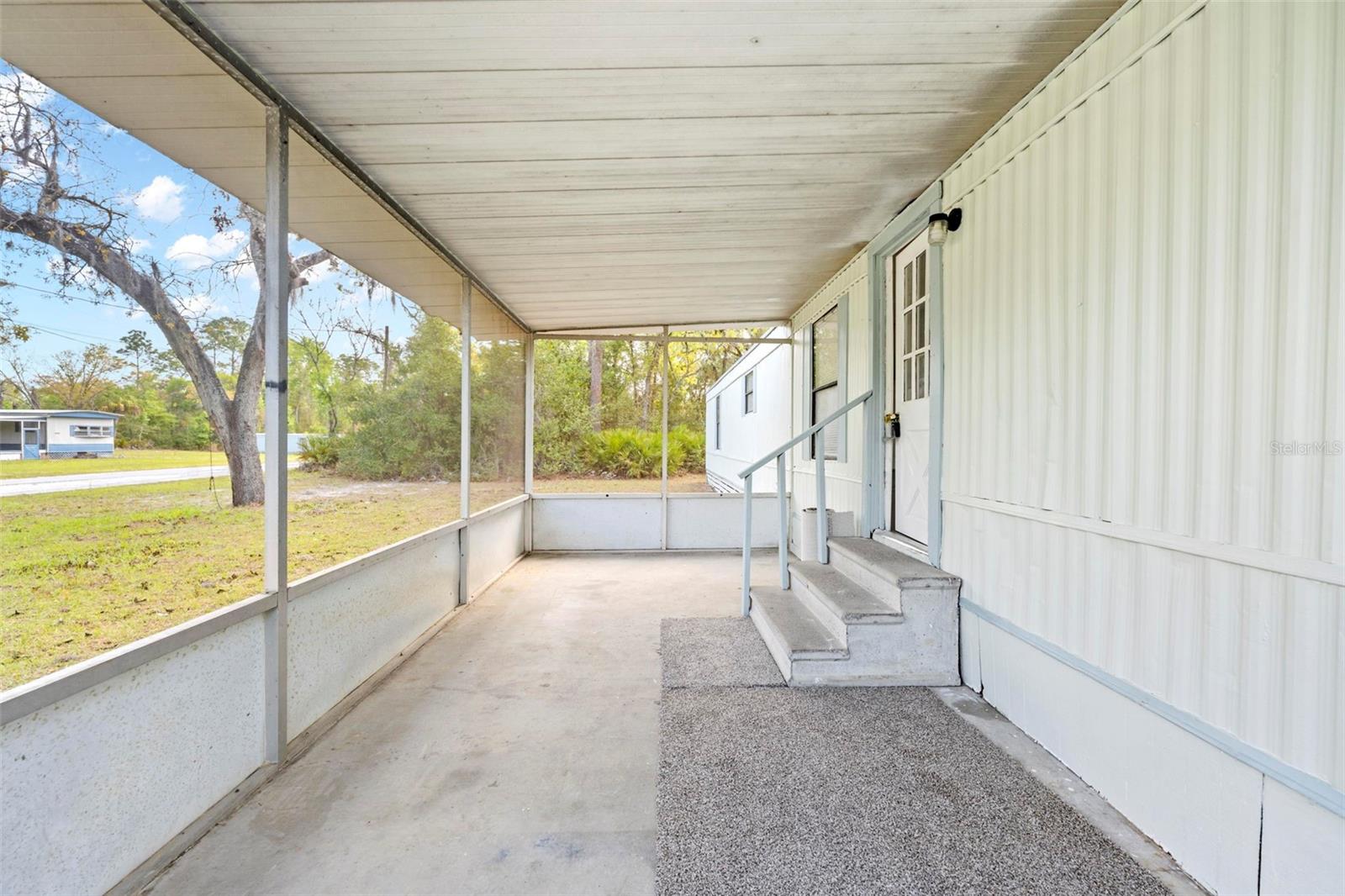 HOLIDAY ACRES UNIT 01 - Residential