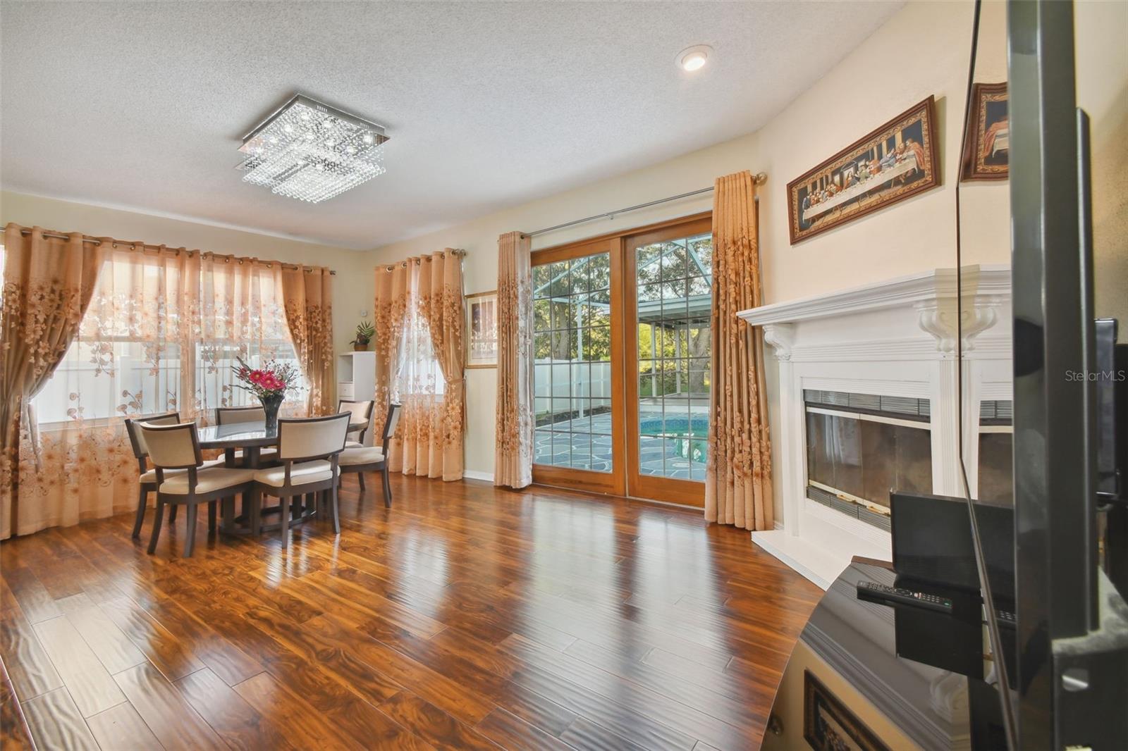 EASTLAKE OAKS PH 2 - Residential