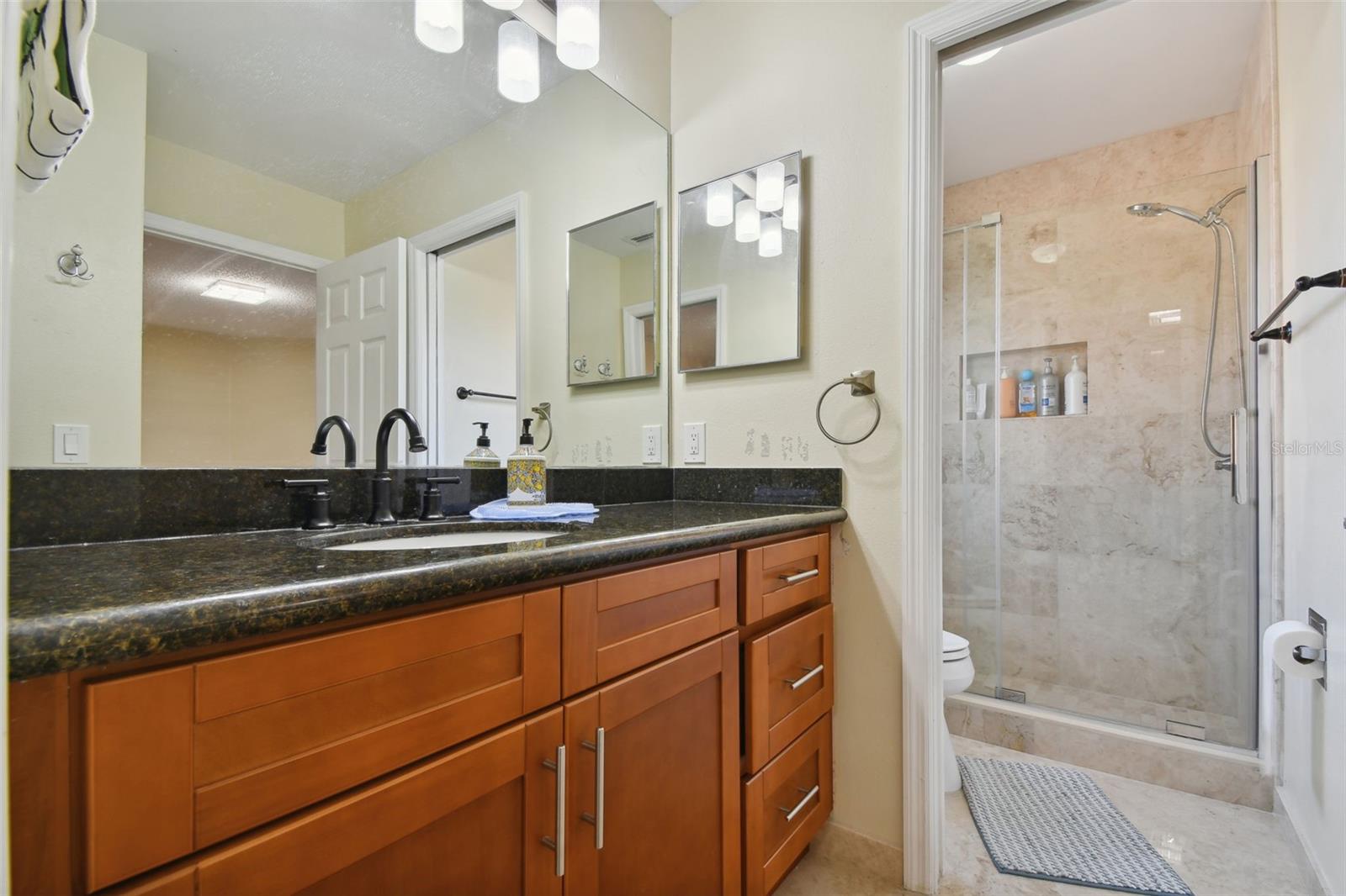 EASTLAKE OAKS PH 2 - Residential