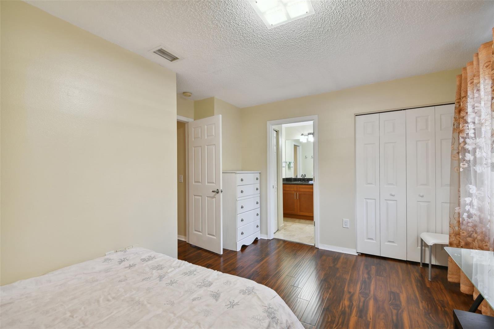 EASTLAKE OAKS PH 2 - Residential