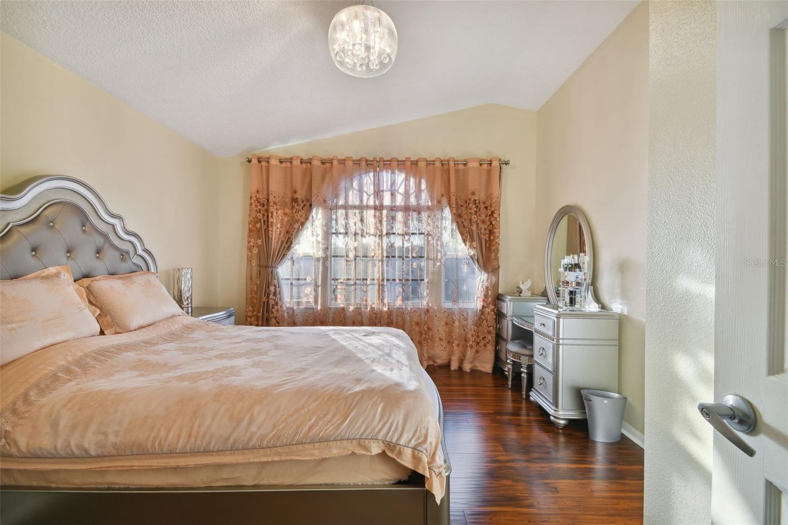 EASTLAKE OAKS PH 2 - Residential