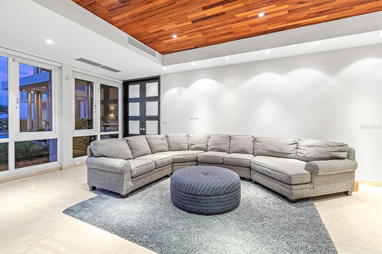 VILLAS REALES - Residential