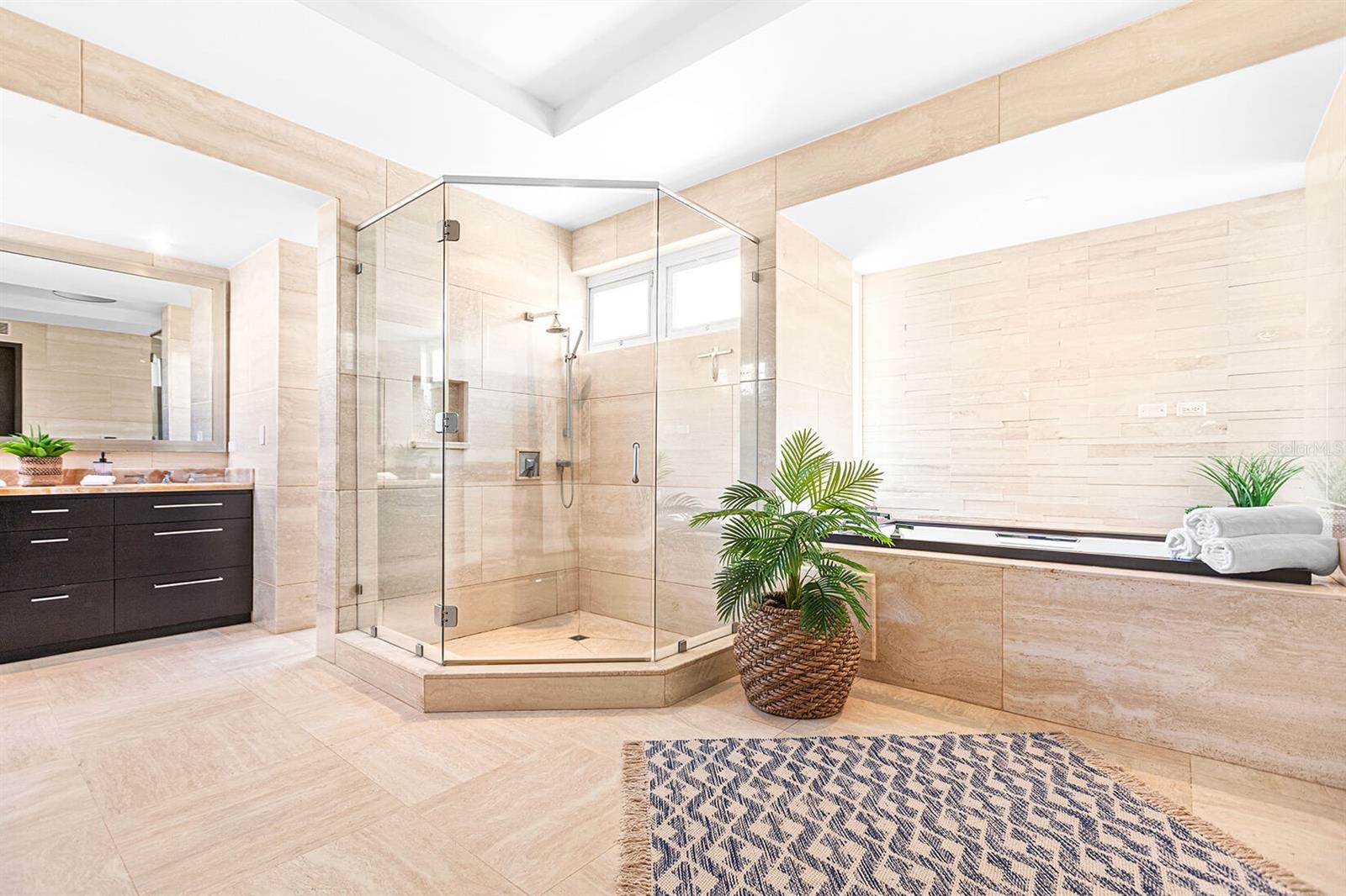 VILLAS REALES - Residential