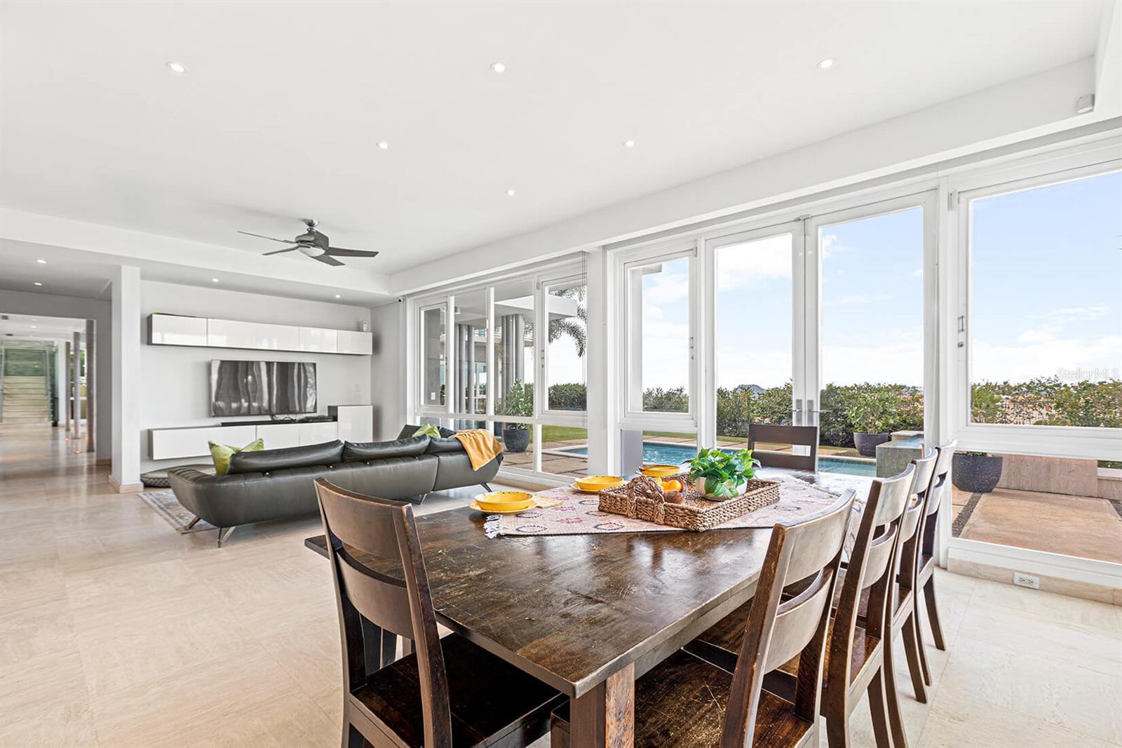 VILLAS REALES - Residential