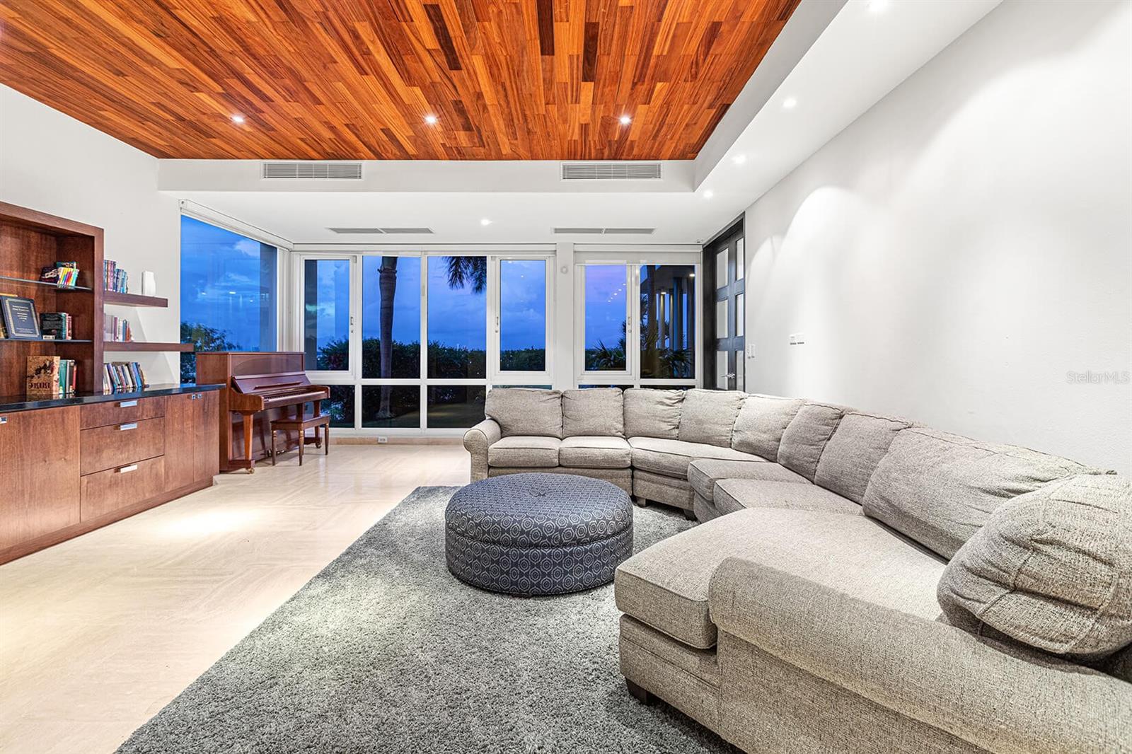 VILLAS REALES - Residential