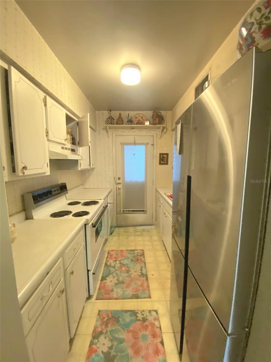 LAKE MAITLAND TERRACE APTS - Residential