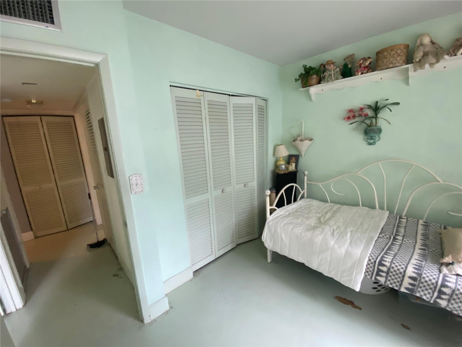 LAKE MAITLAND TERRACE APTS - Residential