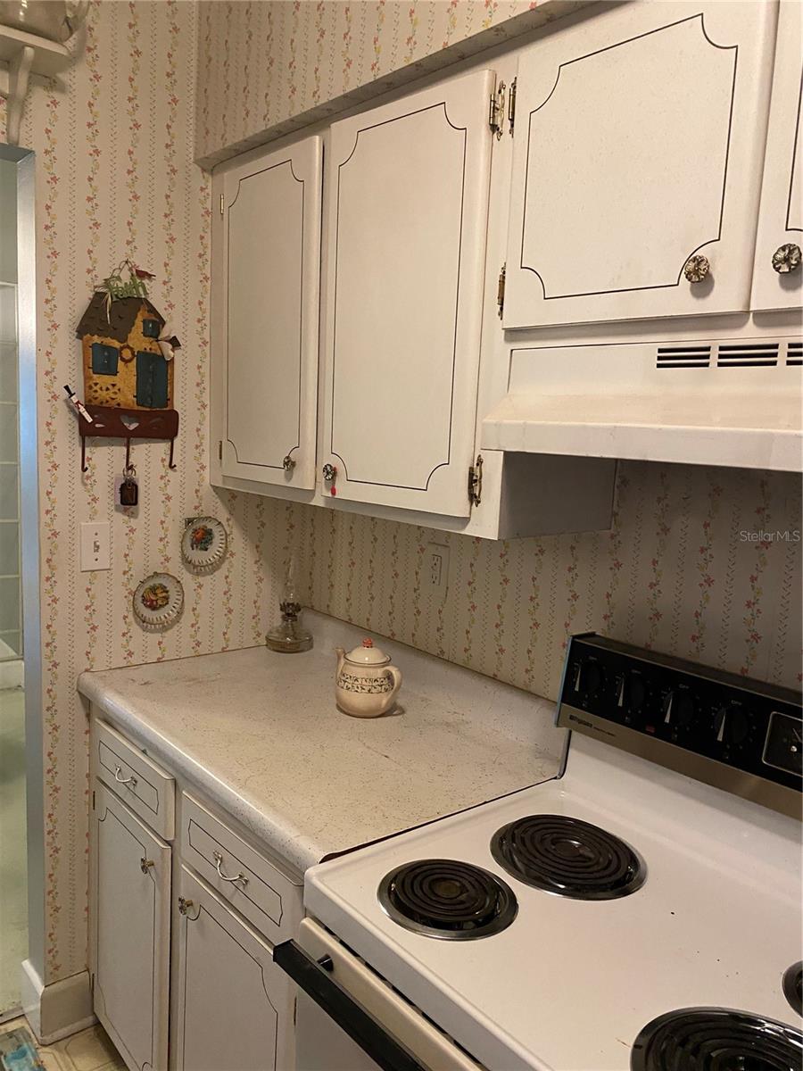 LAKE MAITLAND TERRACE APTS - Residential