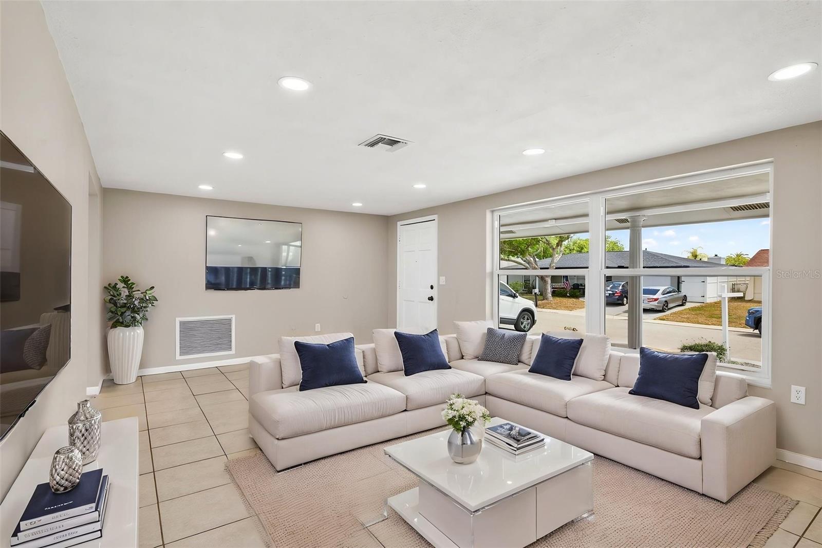 EMBASSY HILLS - Residential