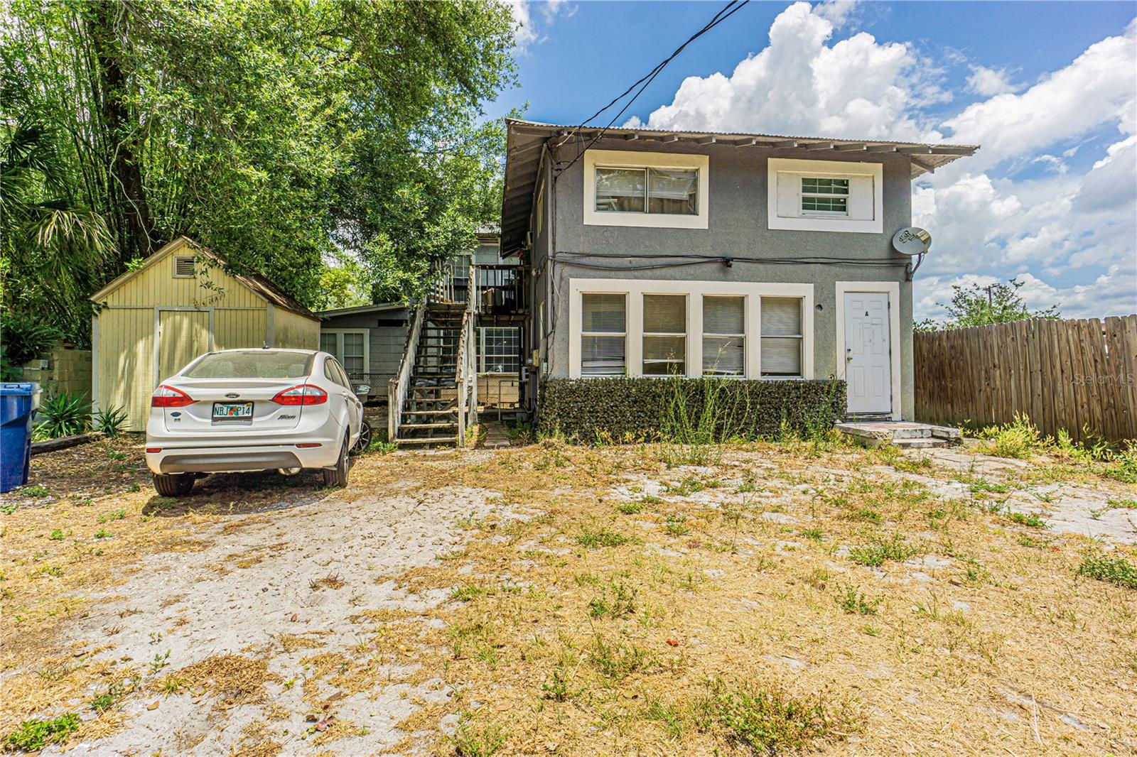 113 W HANLON STREET