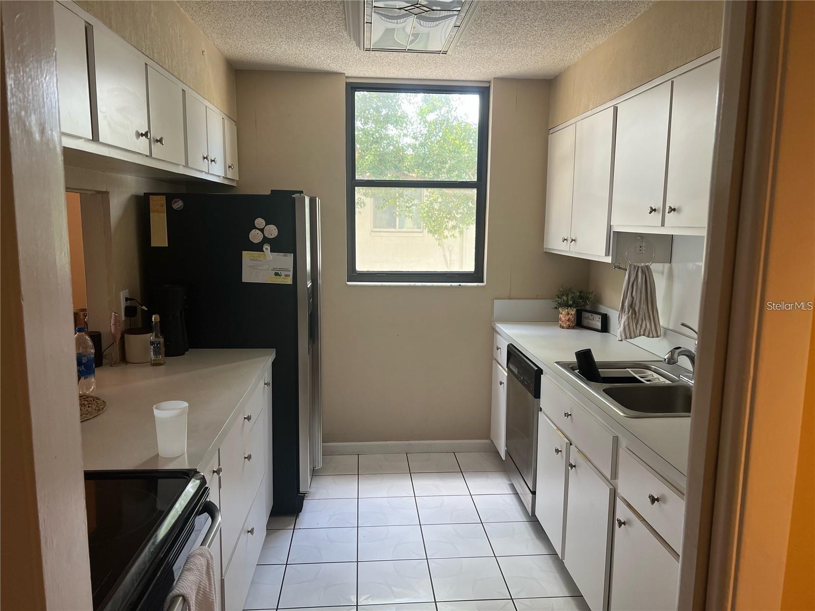 WEST COVE - Residential