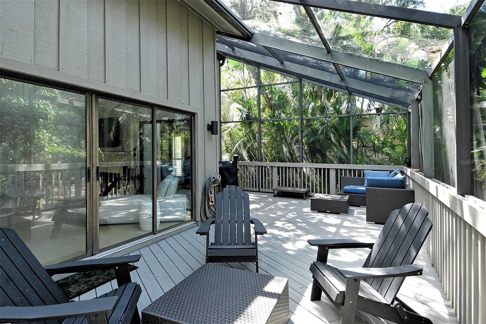 LANDINGS TREEHOUSE - Residential
