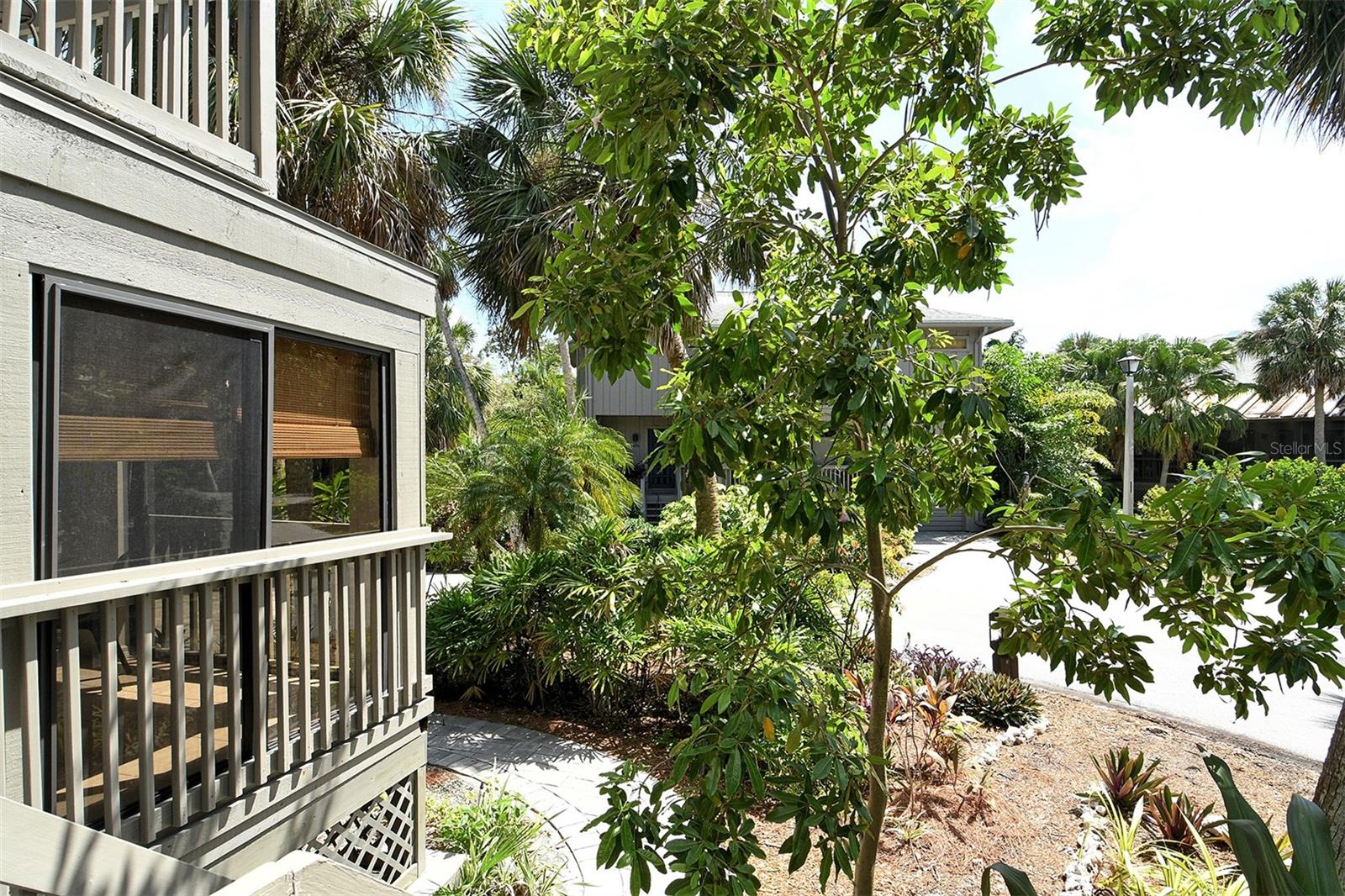 LANDINGS TREEHOUSE - Residential