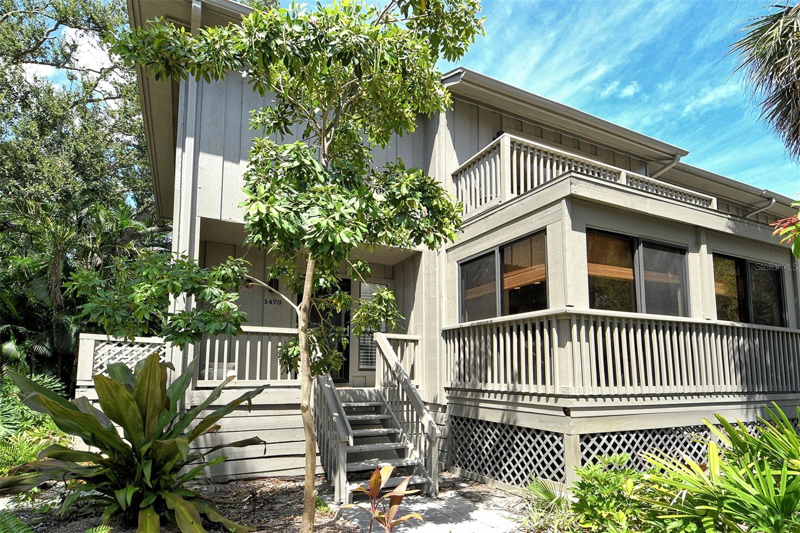 LANDINGS TREEHOUSE - Residential