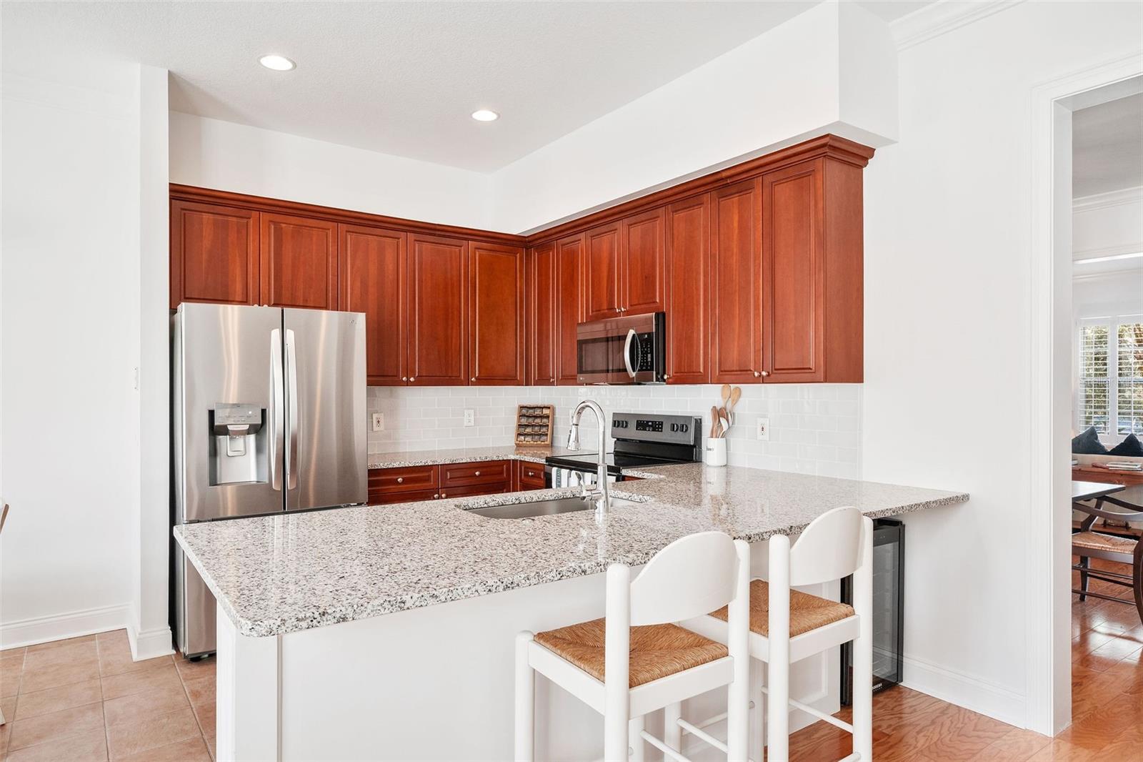 SPRING PARK TOWNHOMES OF SOUTH VILLAGE - Residential
