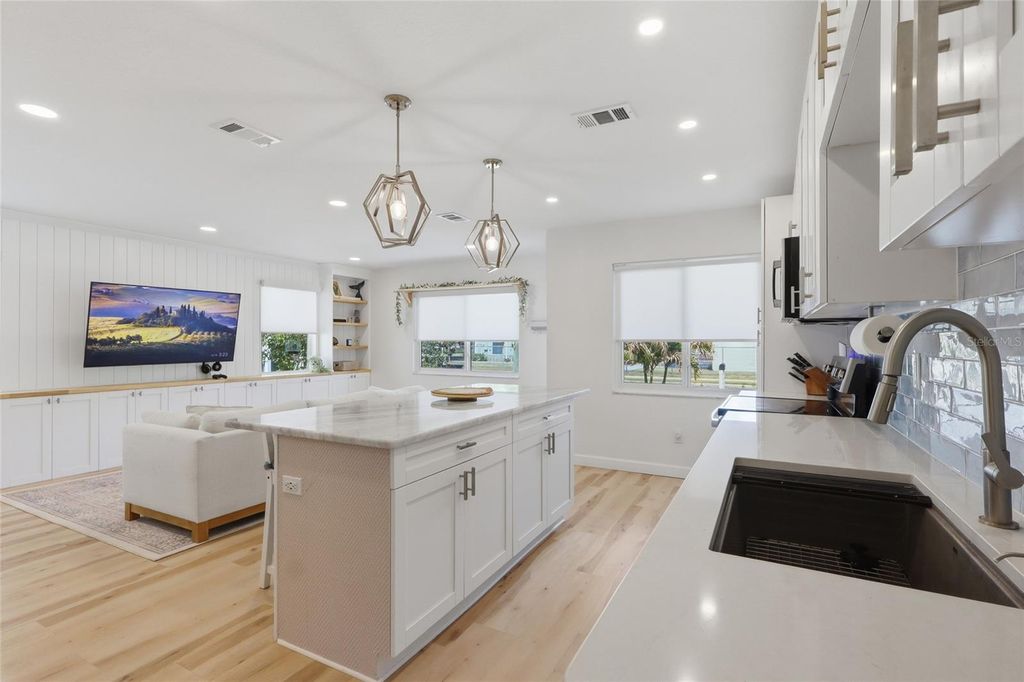 Photo of 7205 S West Shore Boulevard, Tampa, FL 33616 (MLS # TB8504981)