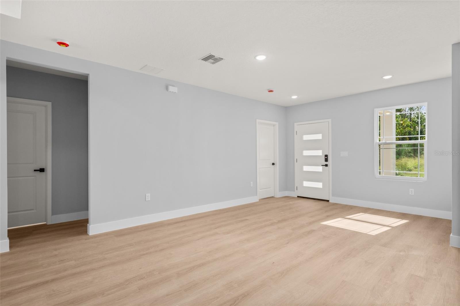 SUN N LAKE - Residential