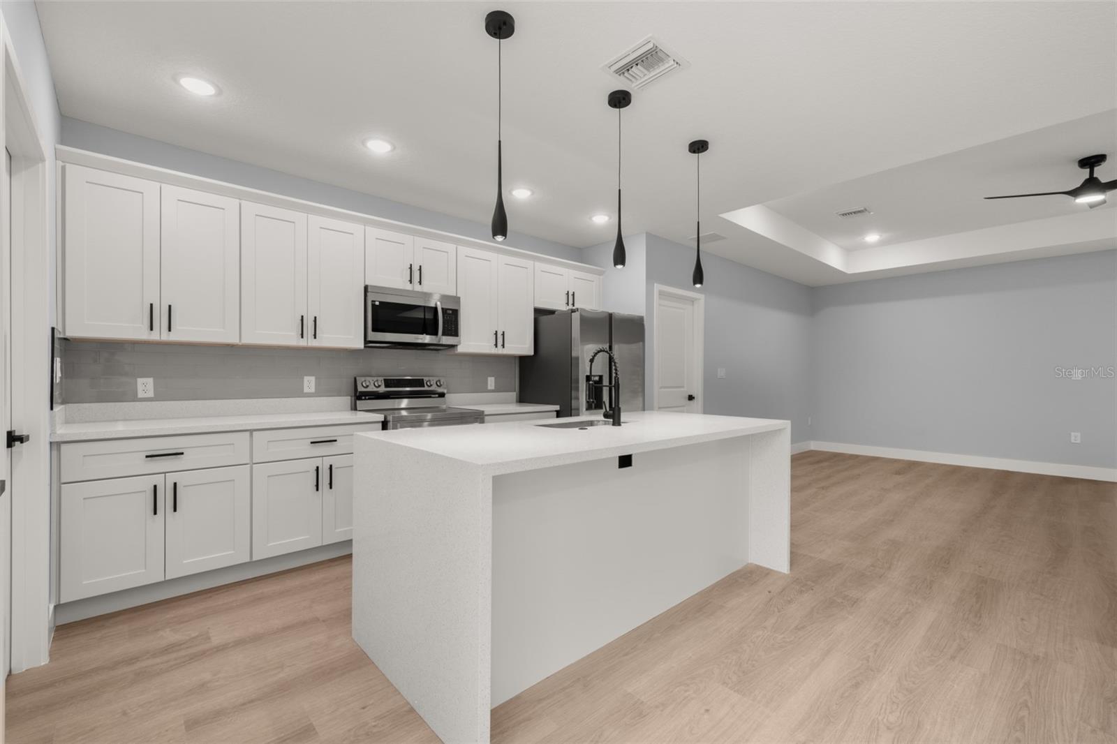 SUN N LAKE - Residential