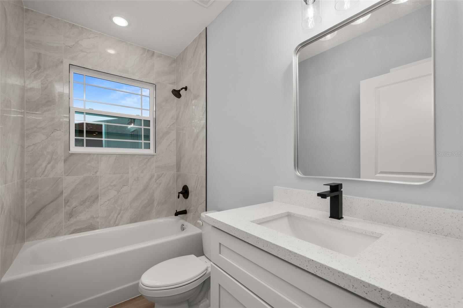 SUN N LAKE - Residential