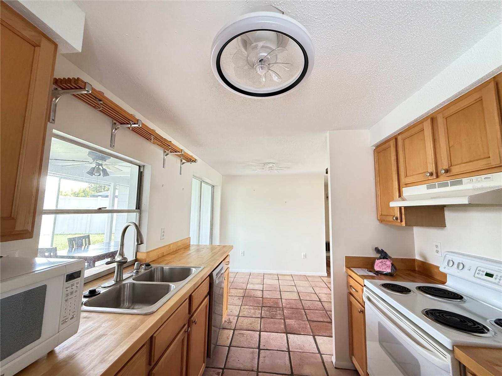 BAY ACRES - RESUB - Residential Lease