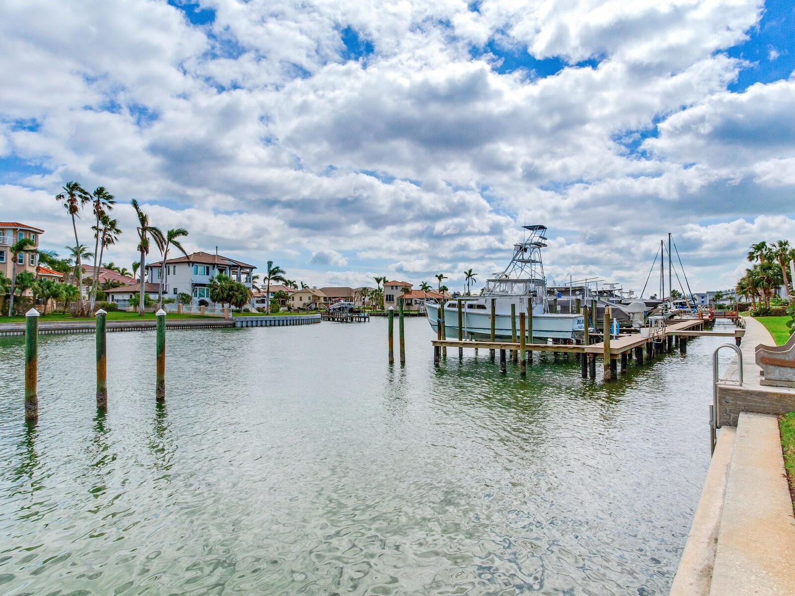 TIERRA SHORES TWNHMS - Residential