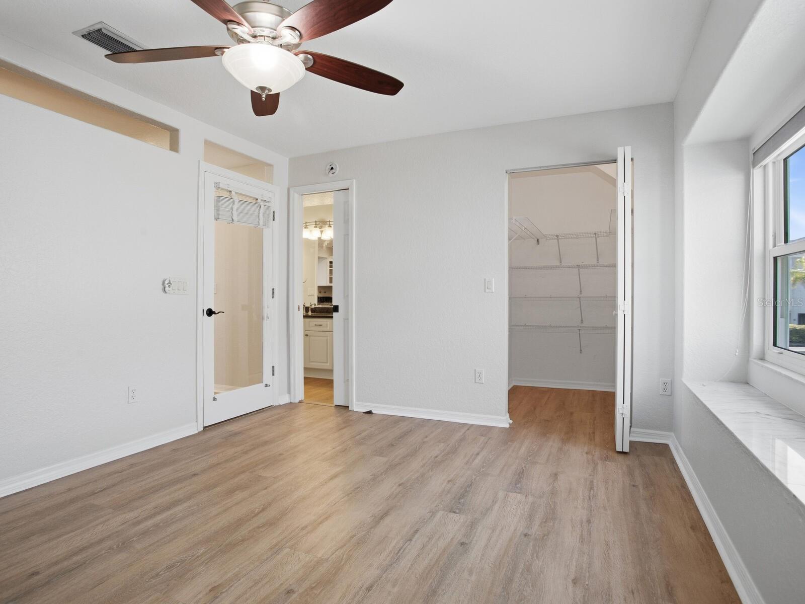 TIERRA SHORES TWNHMS - Residential