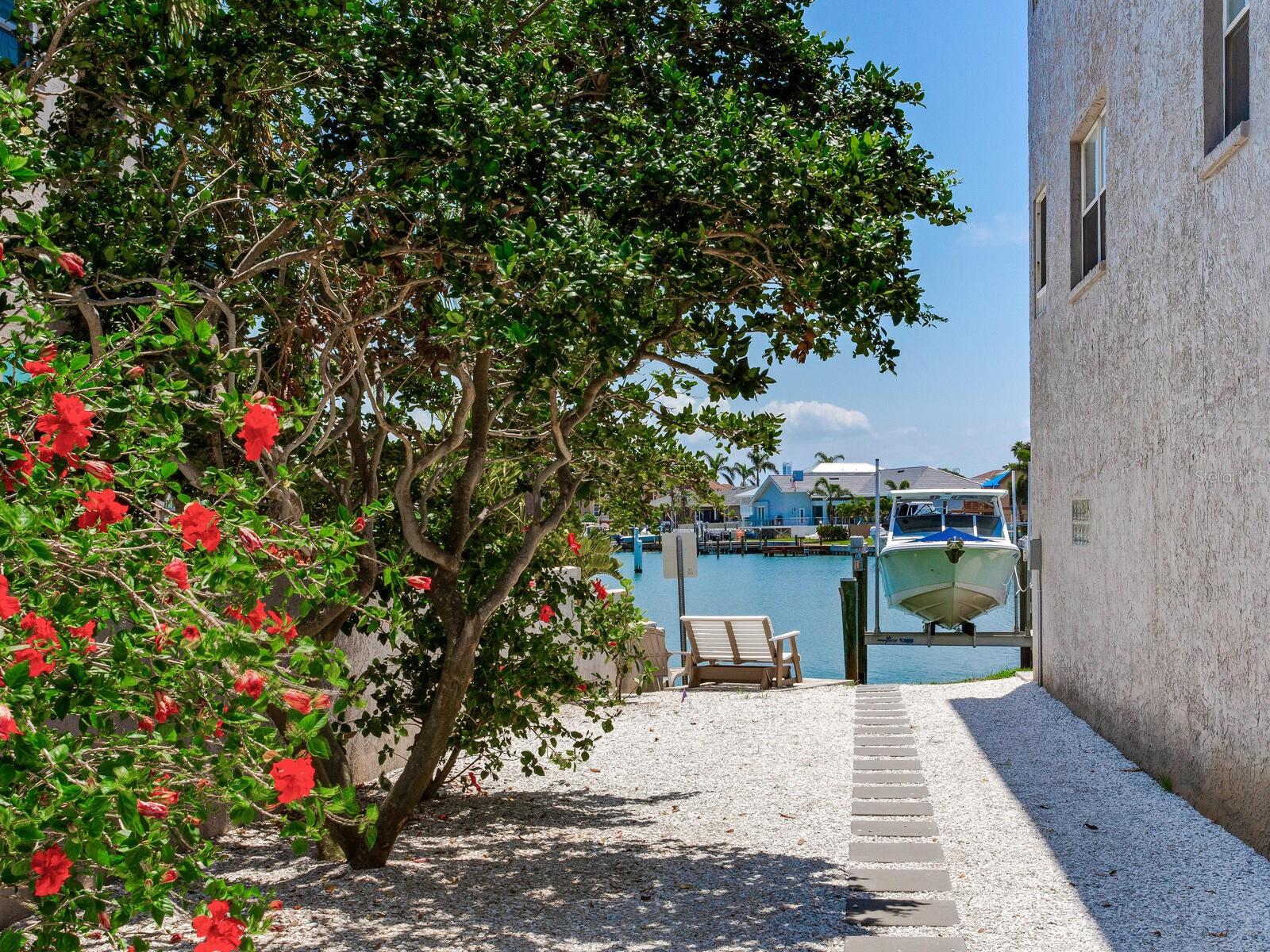 TIERRA SHORES TWNHMS - Residential