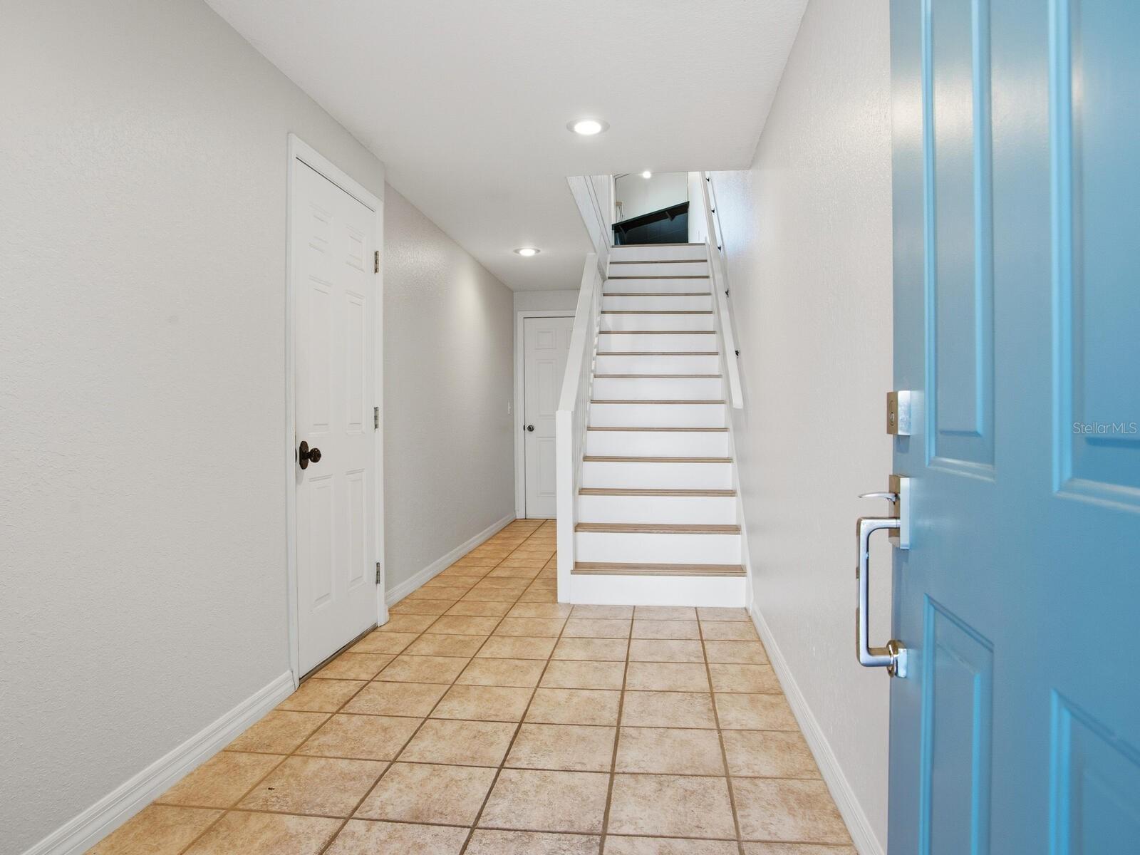 TIERRA SHORES TWNHMS - Residential