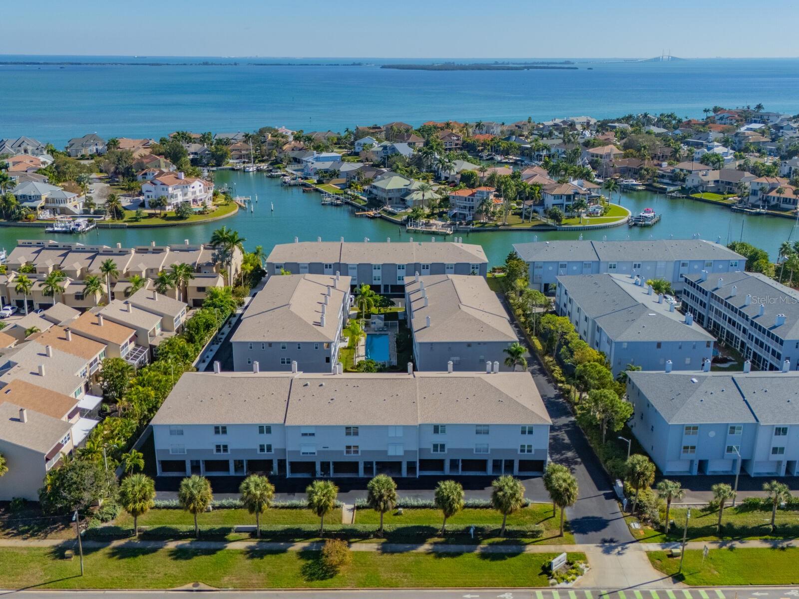 TIERRA SHORES TWNHMS - Residential