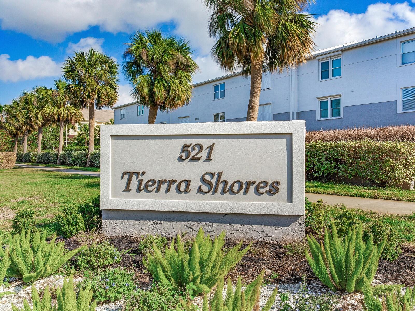 TIERRA SHORES TWNHMS - Residential