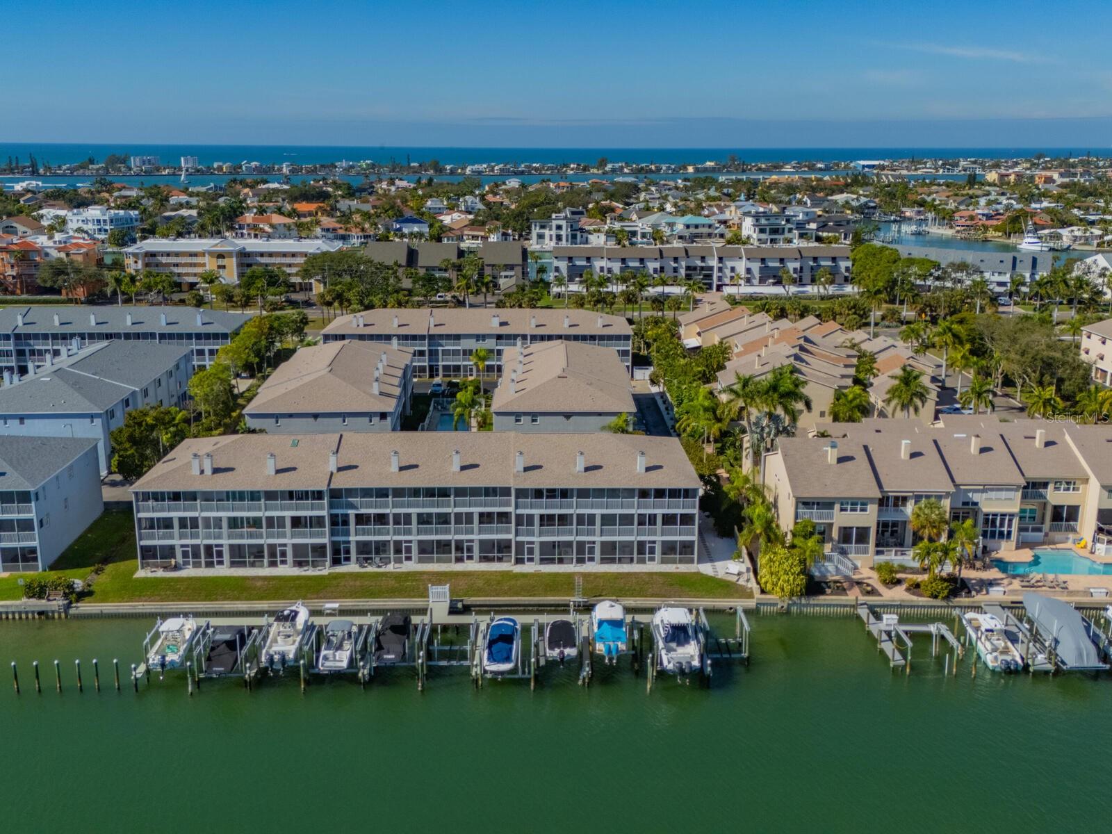 TIERRA SHORES TWNHMS - Residential