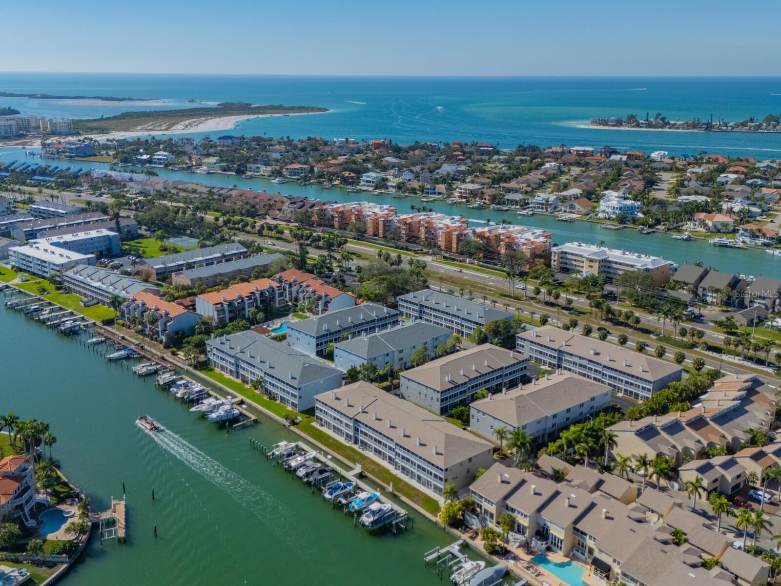 TIERRA SHORES TWNHMS - Residential