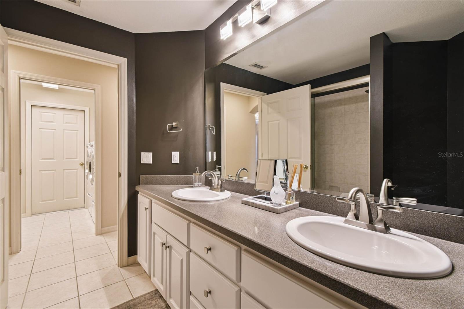 TURNBERRY - Residential