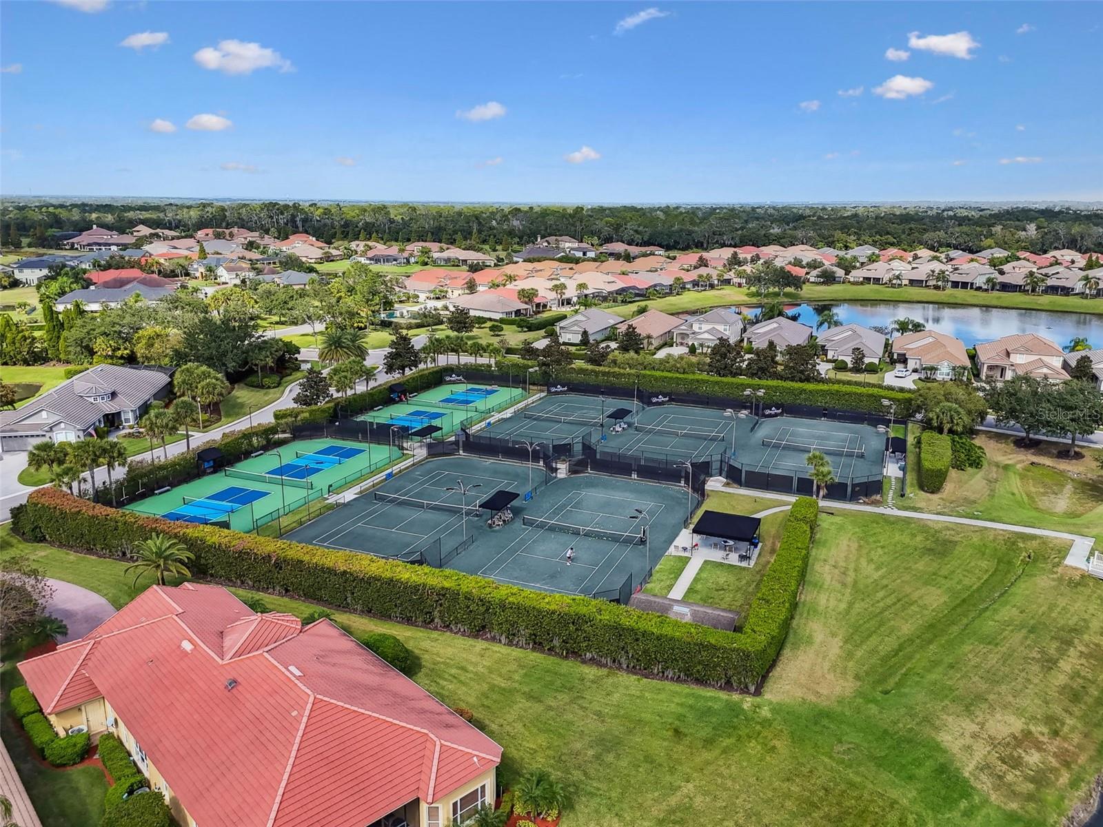 TURNBERRY - Residential