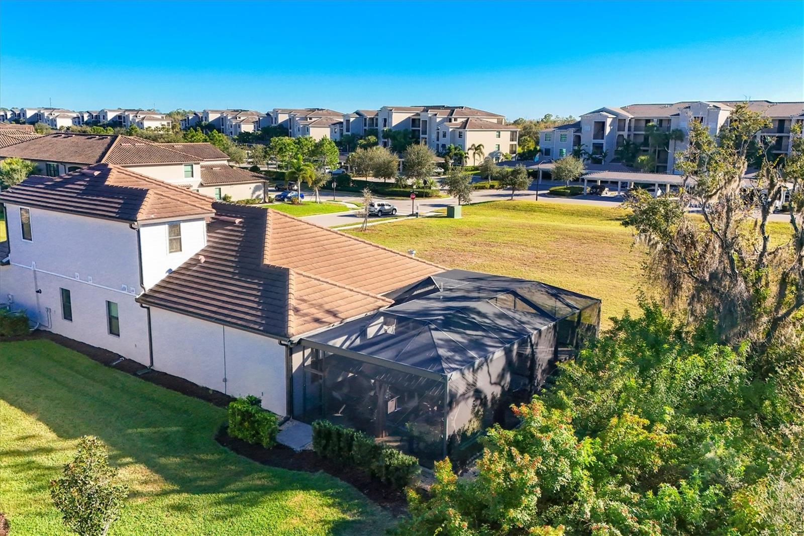 LAKEWOOD NATIONAL GOLF CULB PH II - Residential