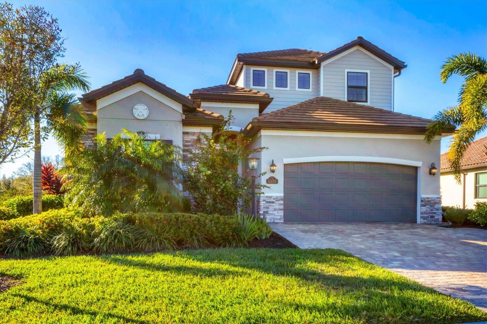 LAKEWOOD NATIONAL GOLF CULB PH II - Residential