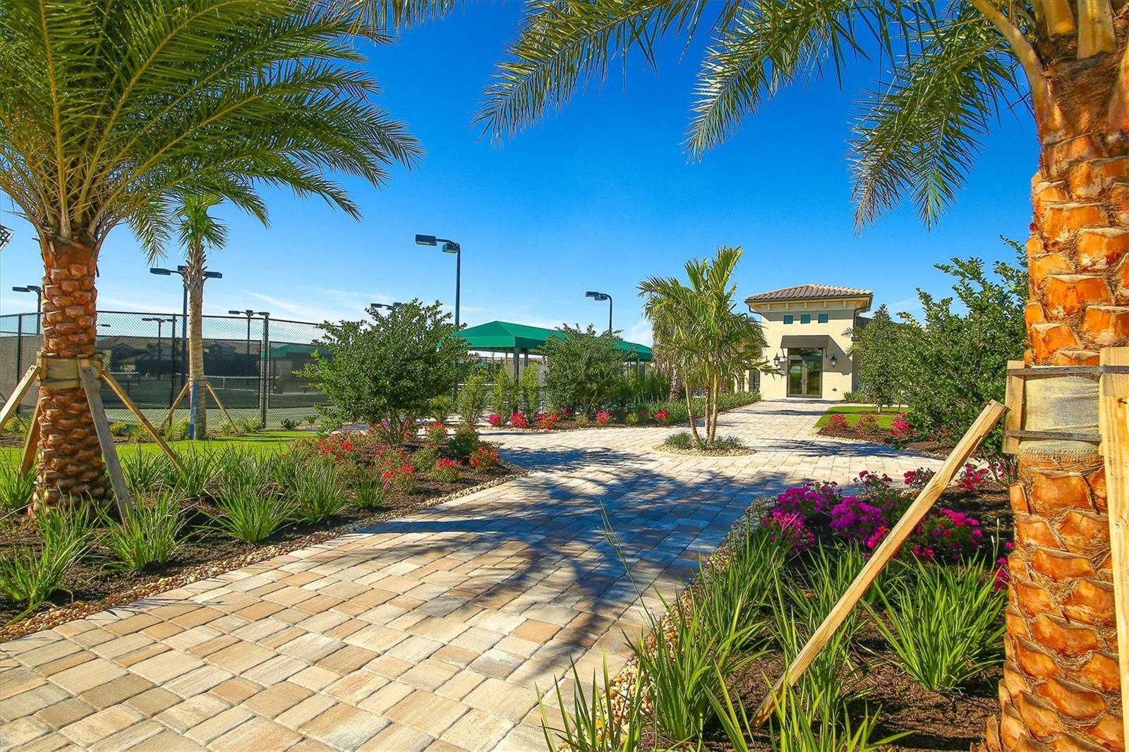 LAKEWOOD NATIONAL GOLF CULB PH II - Residential