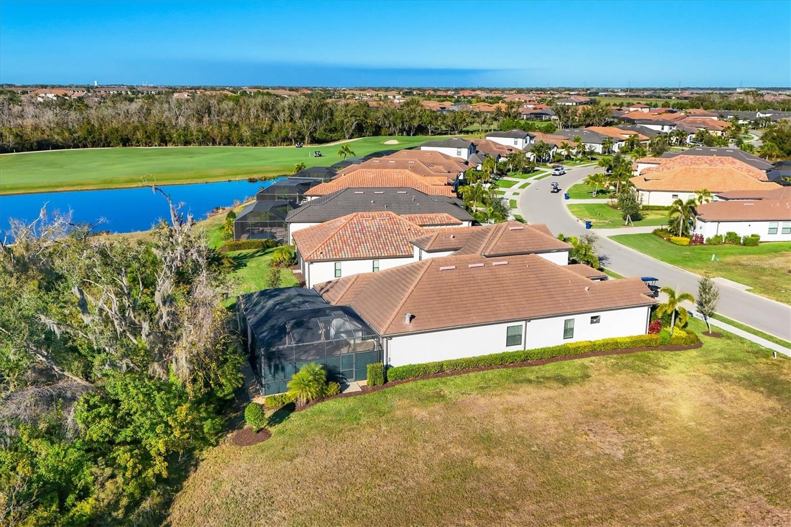 LAKEWOOD NATIONAL GOLF CULB PH II - Residential