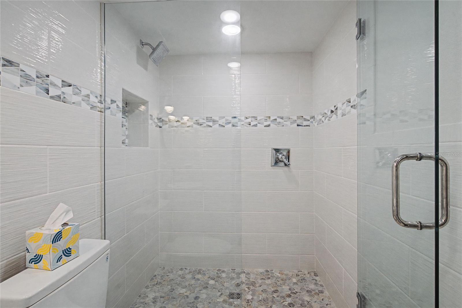 WHISPERING SANDS SEC 7 - Residential