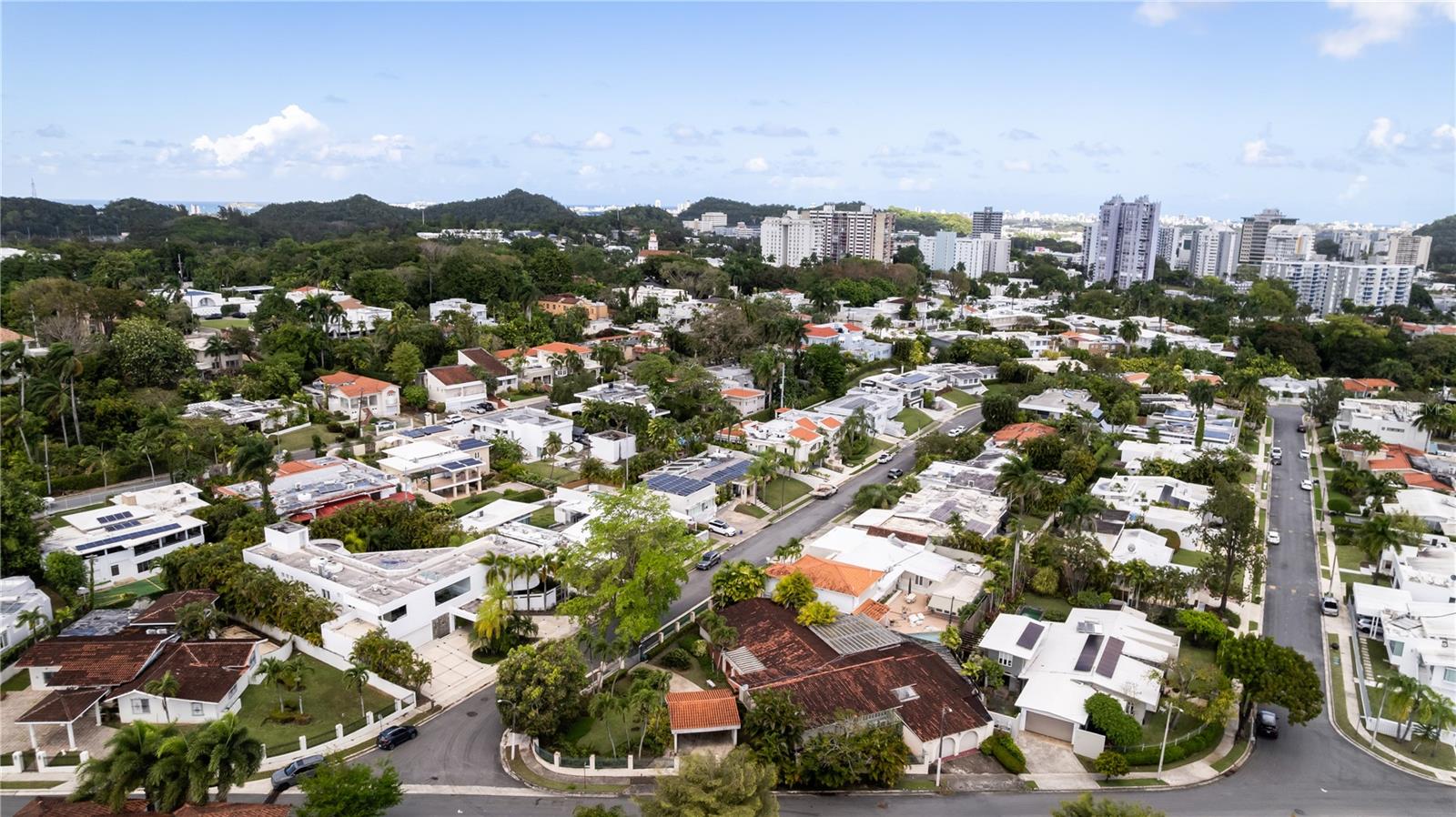 GARDEN HILLS NORTE - Residential