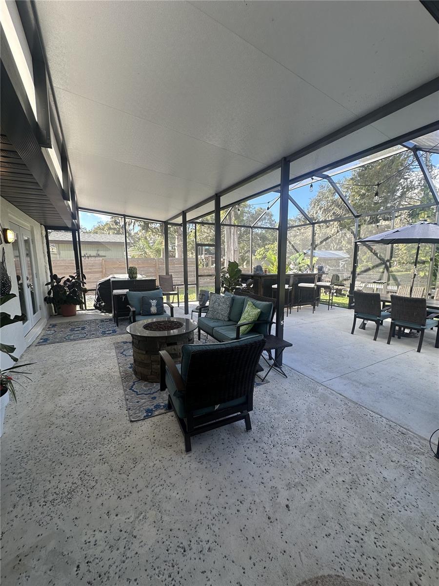 DAVISON MANOR - Residential