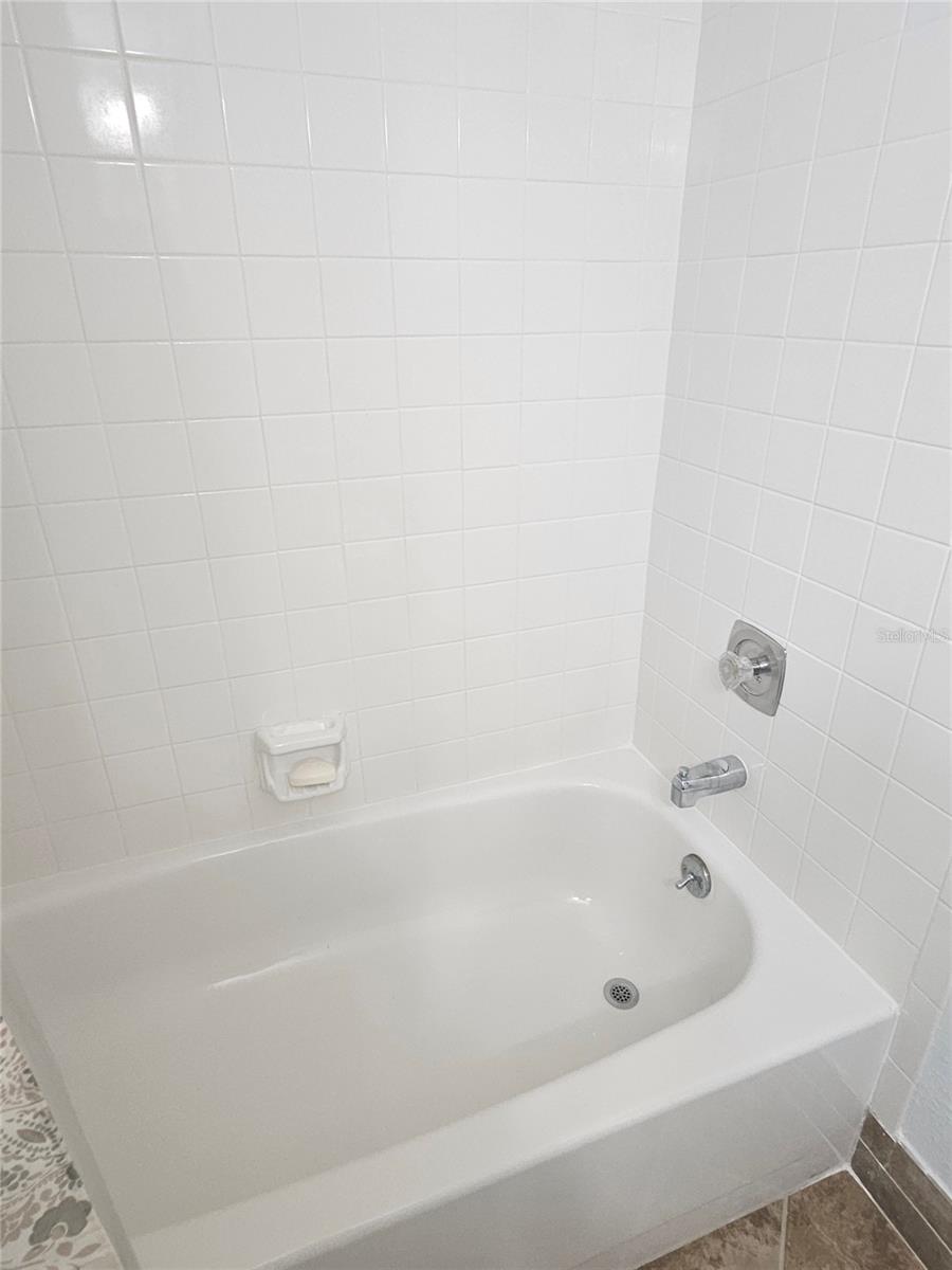 EAST LAKE WOODLANDS CYPRESS ESTATES - Residential Lease