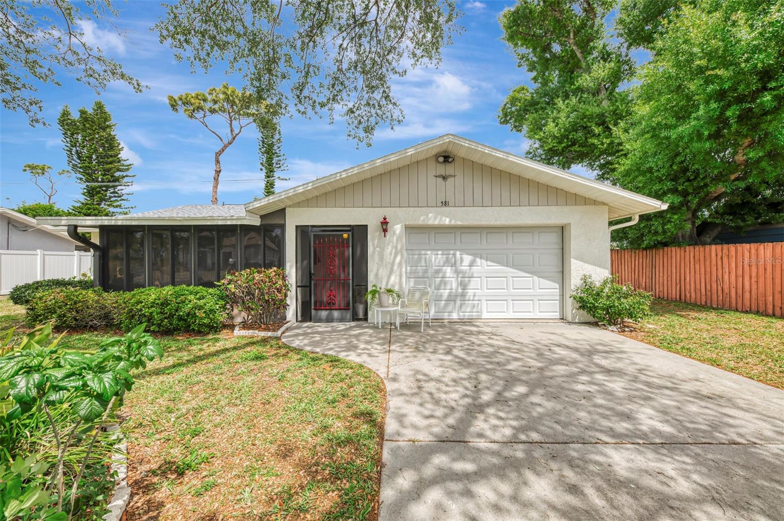 SOUTH VENICE - Residential