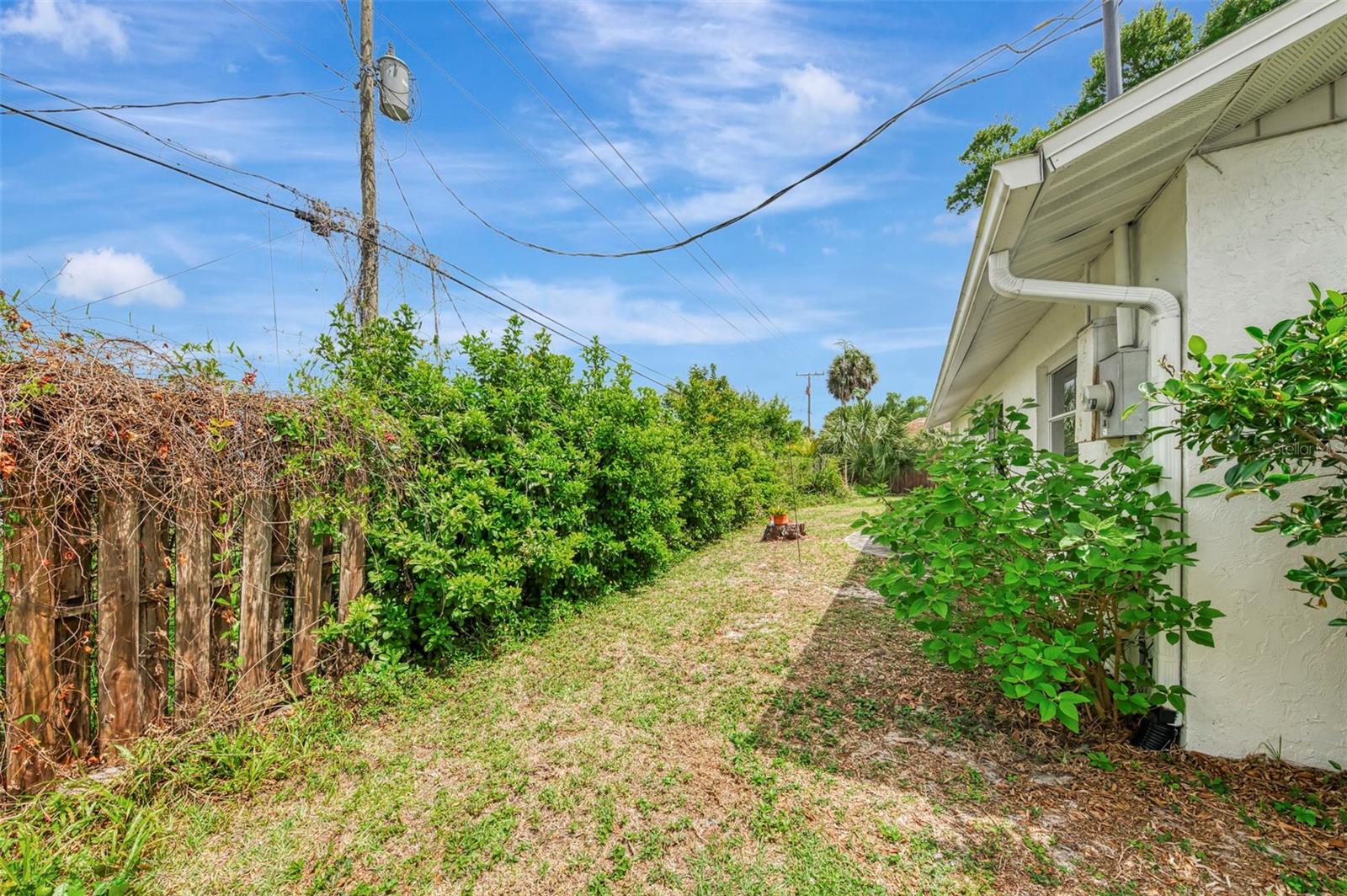 SOUTH VENICE - Residential