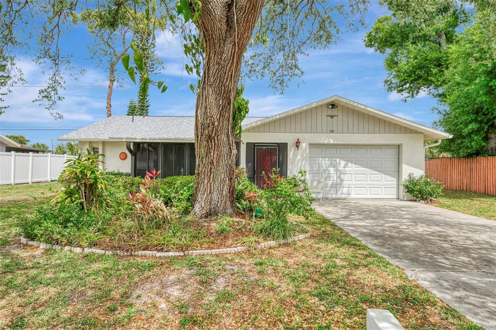 Photo of 581 Crocus Road, Venice, FL 34293 (MLS # N6143629)