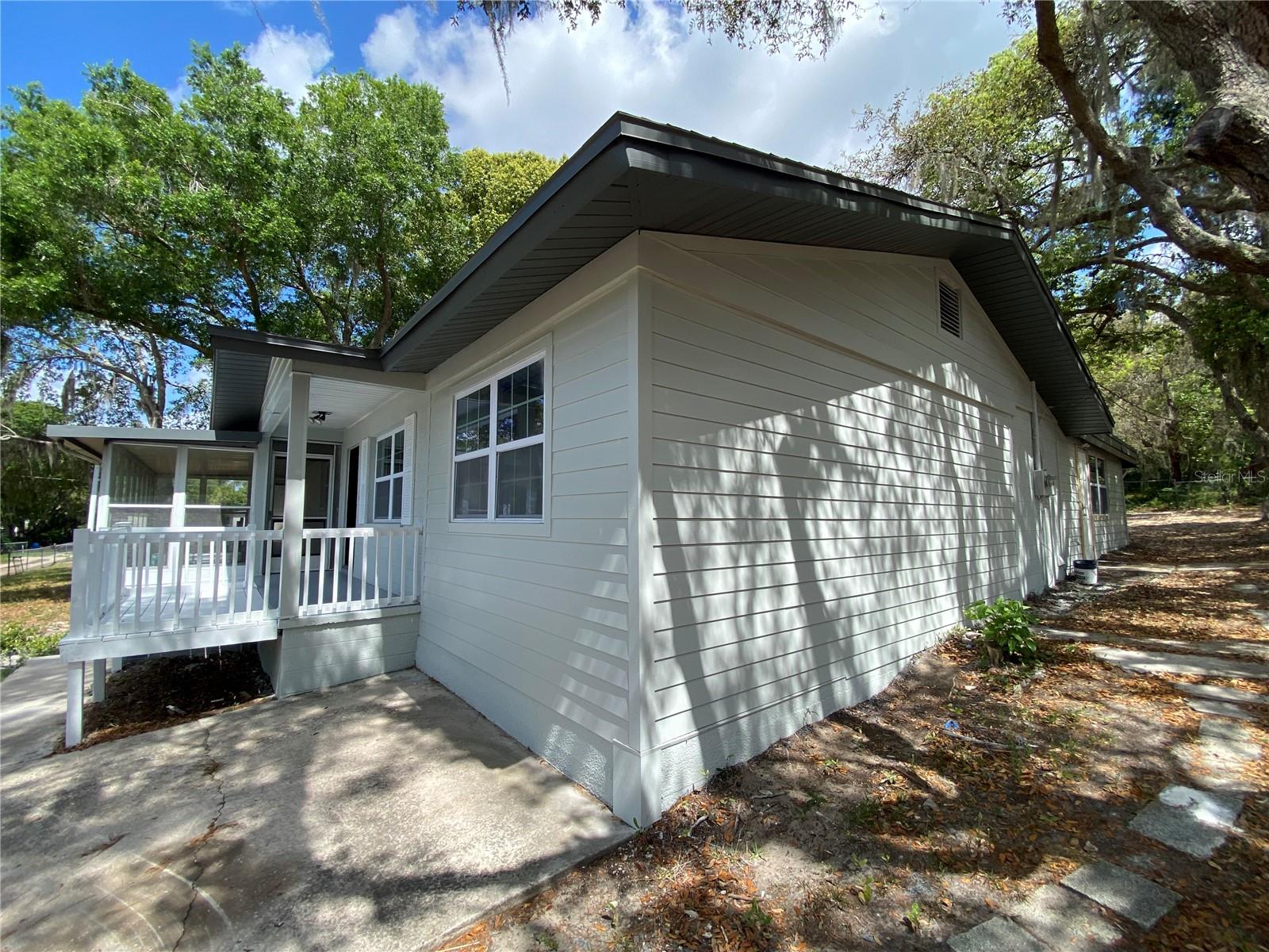 545 BROOKS COURT