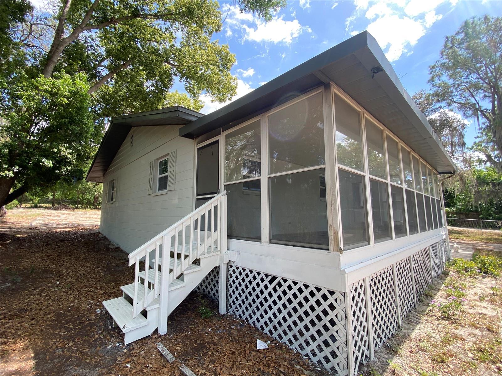 545 BROOKS COURT
